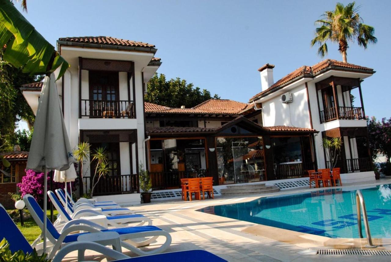 Palma Rosa Hotel Camyuva Bagian luar foto