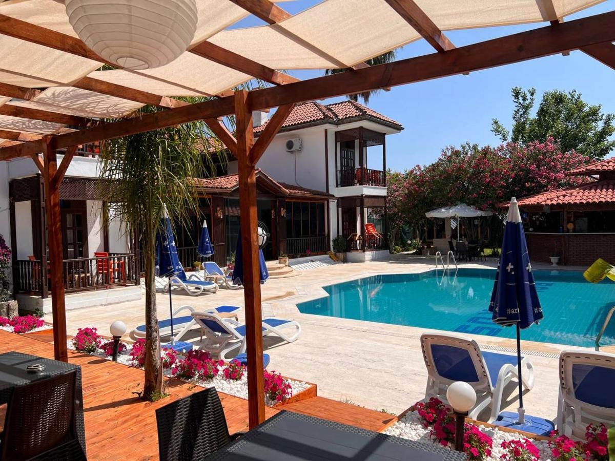 Palma Rosa Hotel Camyuva Bagian luar foto