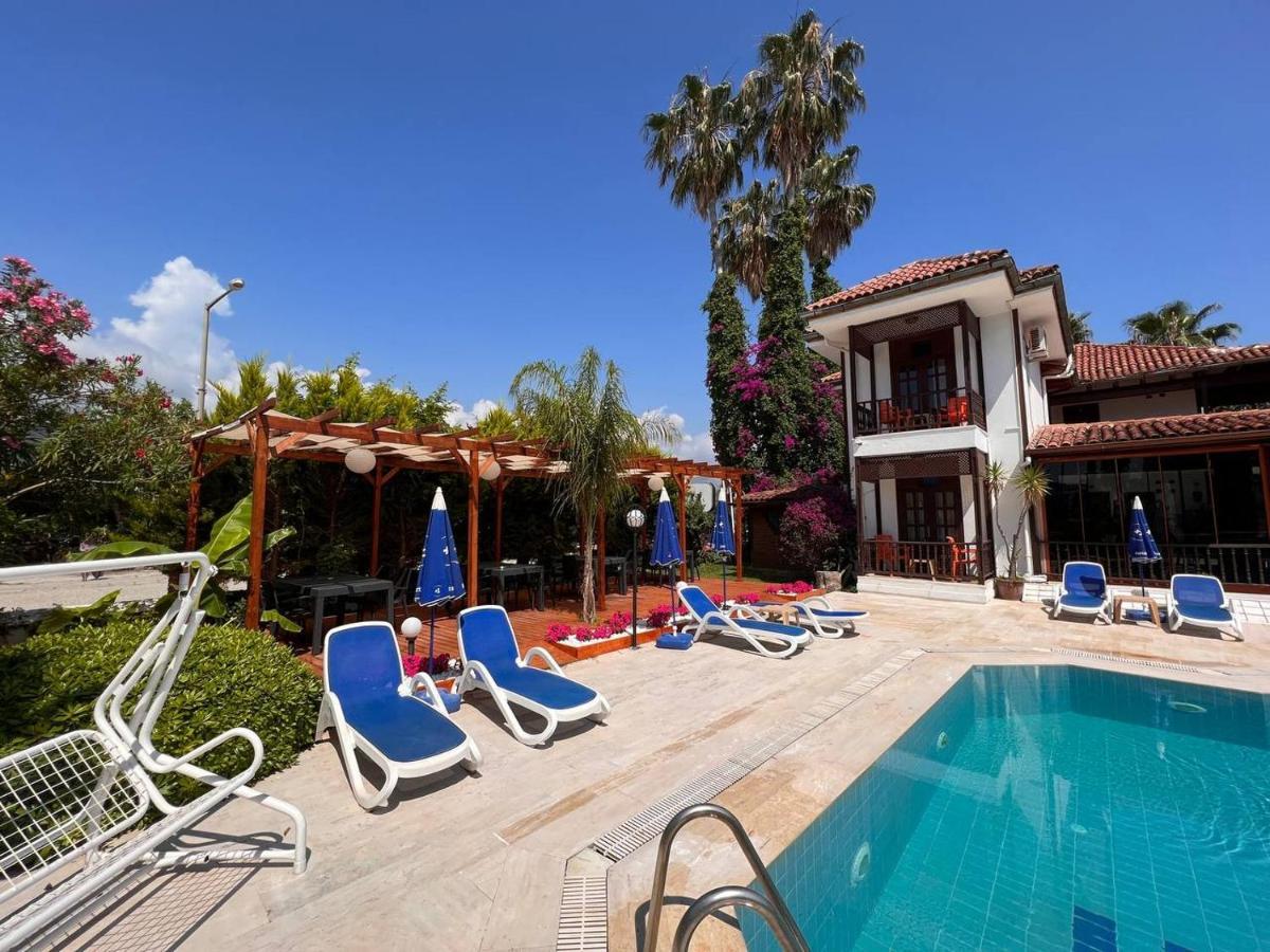 Palma Rosa Hotel Camyuva Bagian luar foto