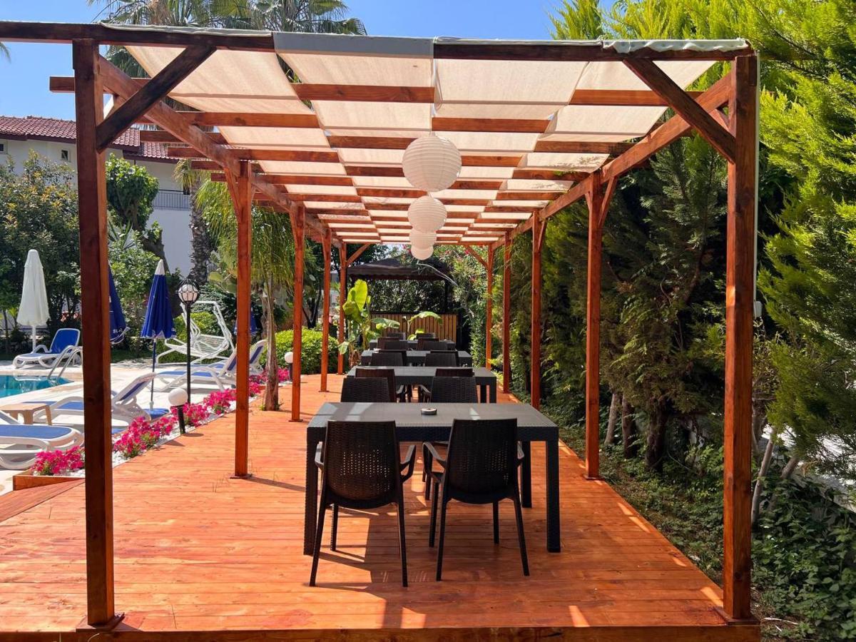 Palma Rosa Hotel Camyuva Bagian luar foto