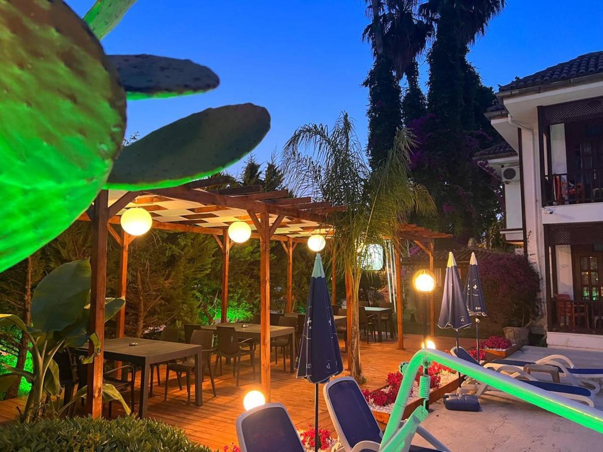 Palma Rosa Hotel Camyuva Bagian luar foto